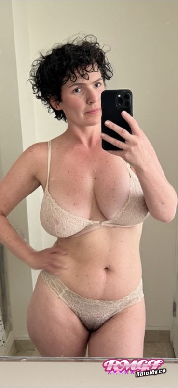 Rate girls (Juliefux) Rate girls (Juliefux)