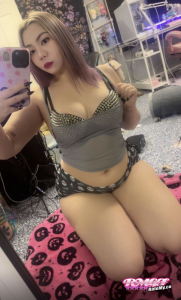 boobs of UseMyWife