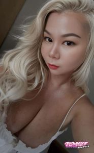 boobs of UseMyWife