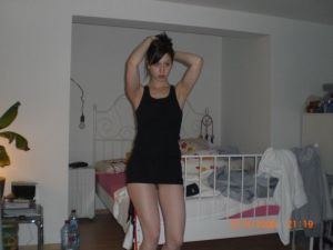 CheekyPussy69's Naughty image