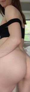 Rose's Ass image