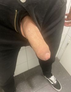 Bigthomaska's Cock image