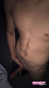 YoungNHung8IN's Cock image
