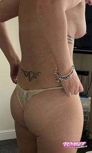 Peachypaige's Ass image