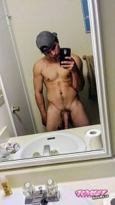 Hanginout's Cock image