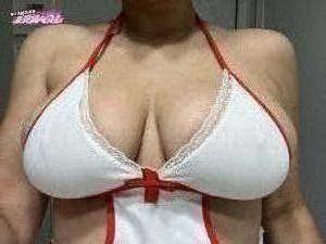 Huntingforyoutoo's Boobs image