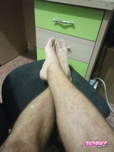 Dkntkfkf's Legs image