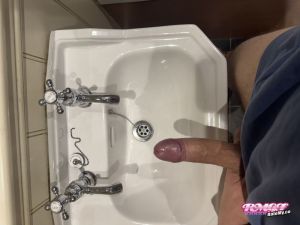 Kingkongsfinger's Cock image