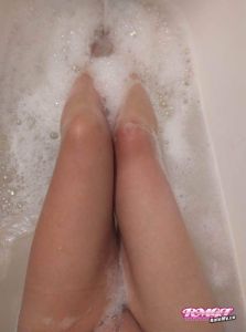 Dirtykate's Legs image