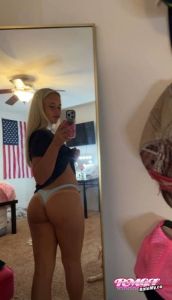 LucyLoo's Ass image
