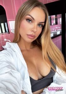 MandaWHOREian's Naughty image