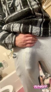 YoungNHung8IN's Cock image