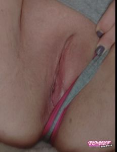 Honey7183's Pussy image