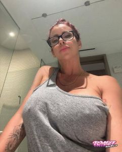 BBC2218's Boobs image