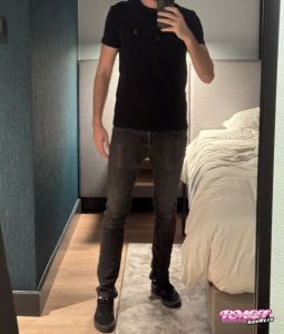 Fenderlover1981's Legs image